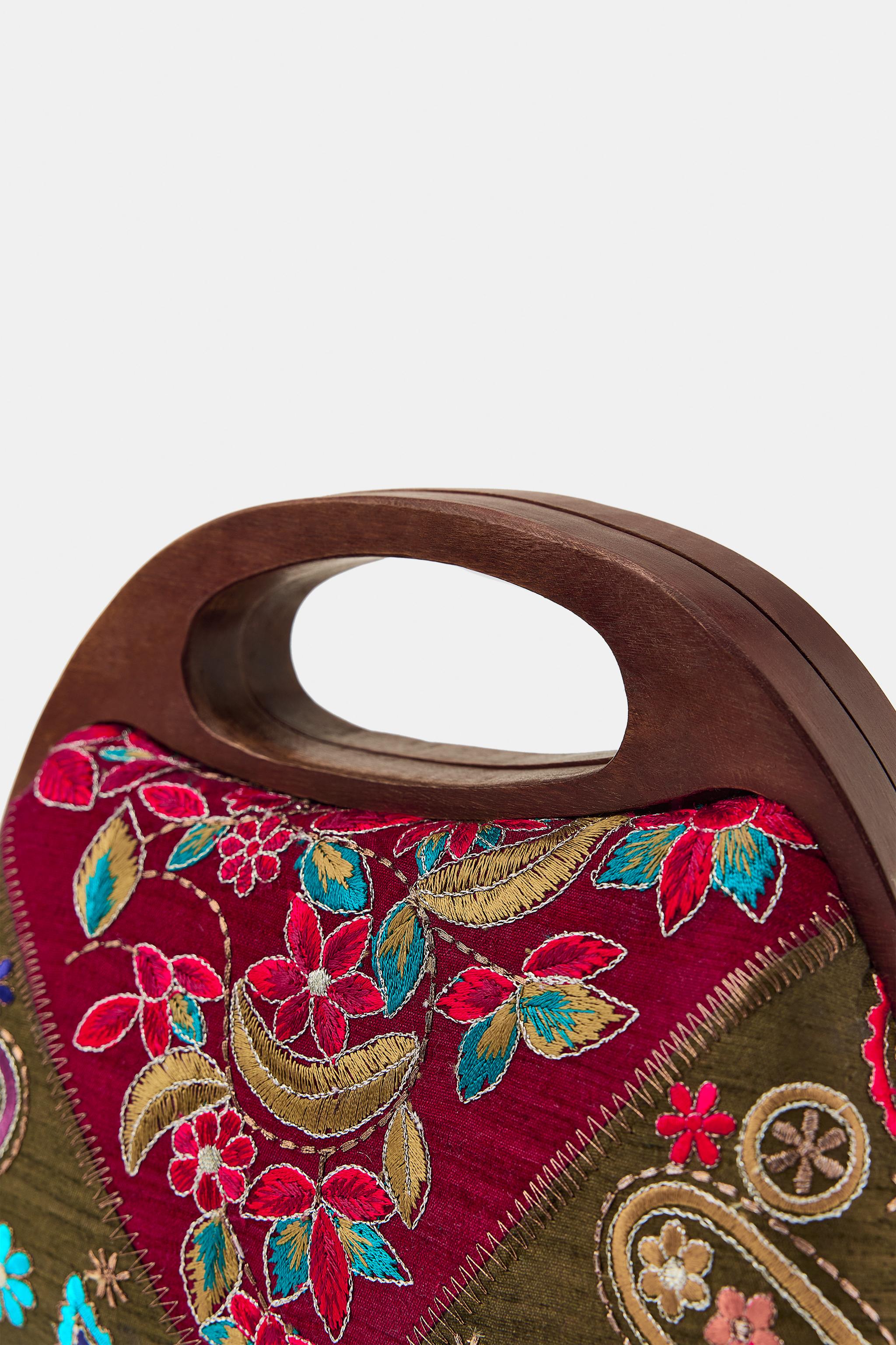 EMBROIDERED WOOD BOX BAG